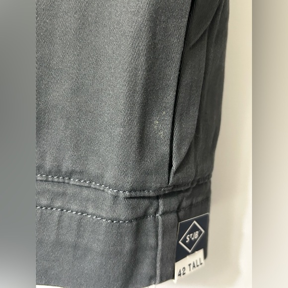 St. John’s Bay Men's Dark Grey 6 Pocket Cargo Shorts 42 Tall NWT - Picture 5 of 11